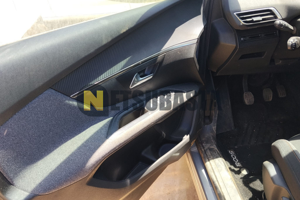 Peugeot 5008 1.2 PureTech 2020