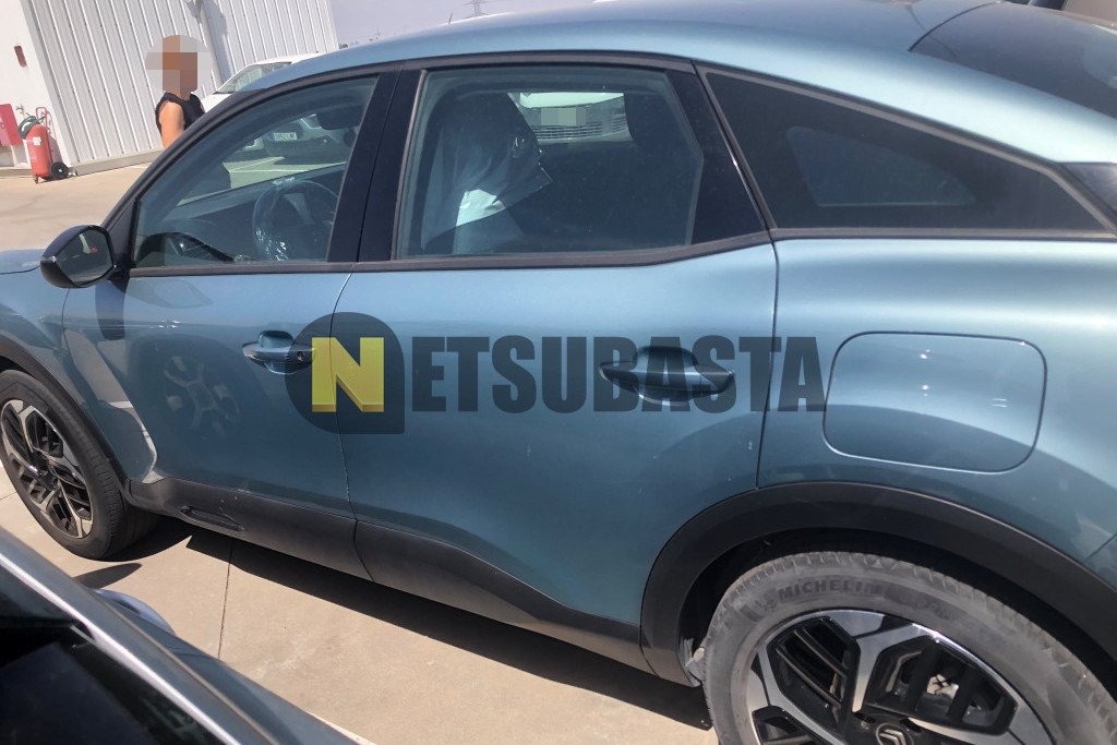 Citroën C4 1.2 PureTech EAT8 2021