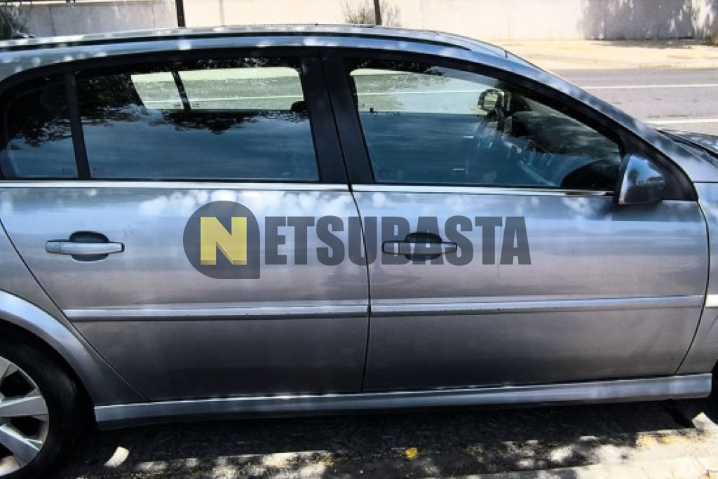 Opel Signum 3.0 V6 CDTi 24V 2006
