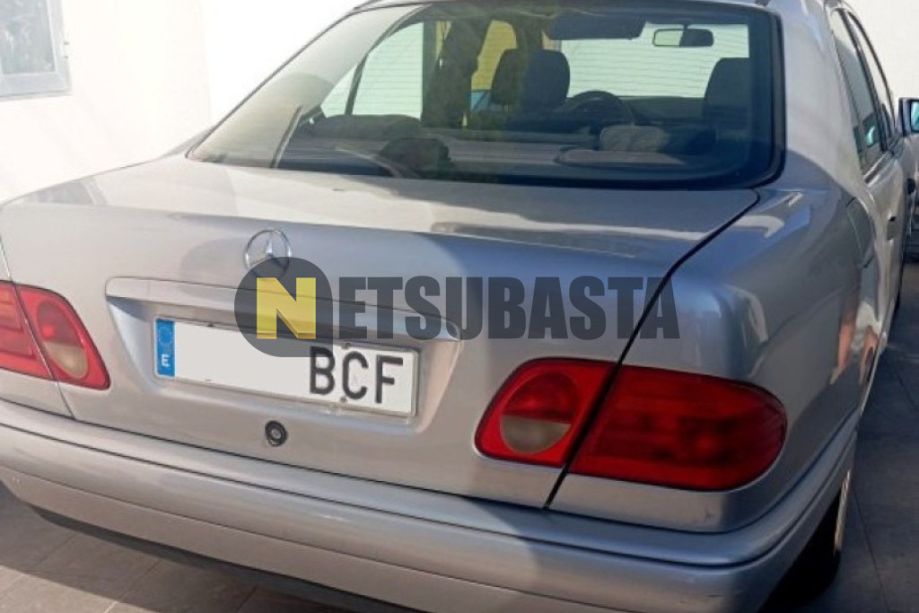 Mercedes-Benz E 240 Aut. 1998