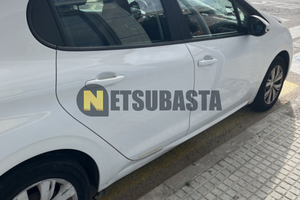 Peugeot 208 1.2 PureTech 2014