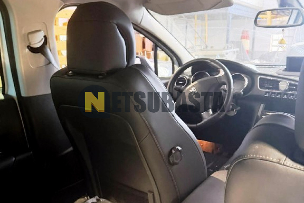 Peugeot 3008 1.2 PureTech 2016