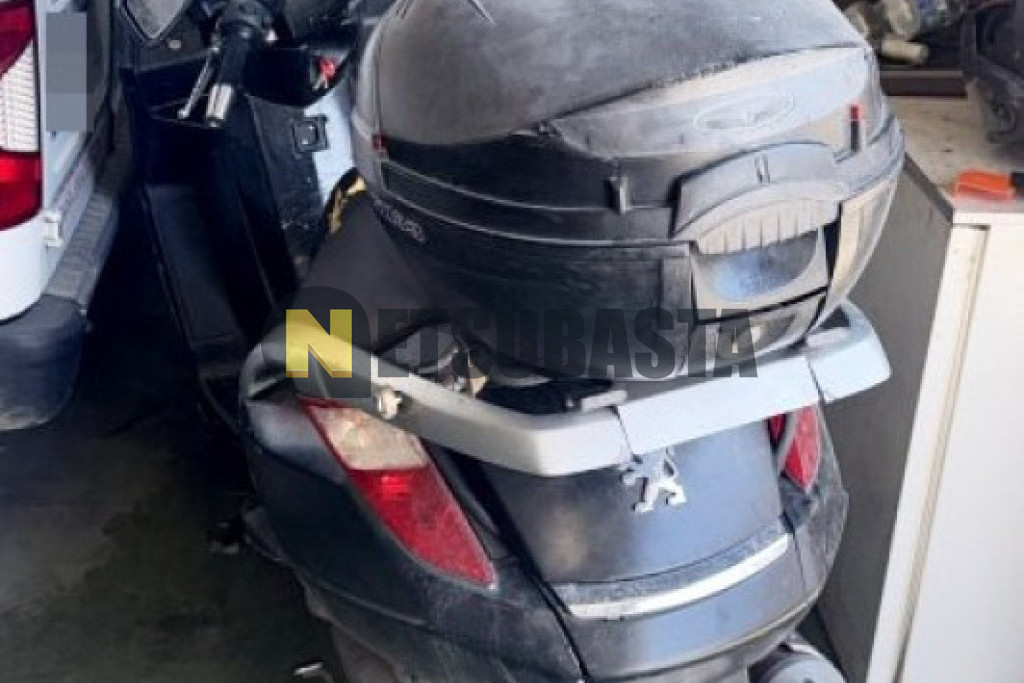 Peugeot SATELIS 125 2009