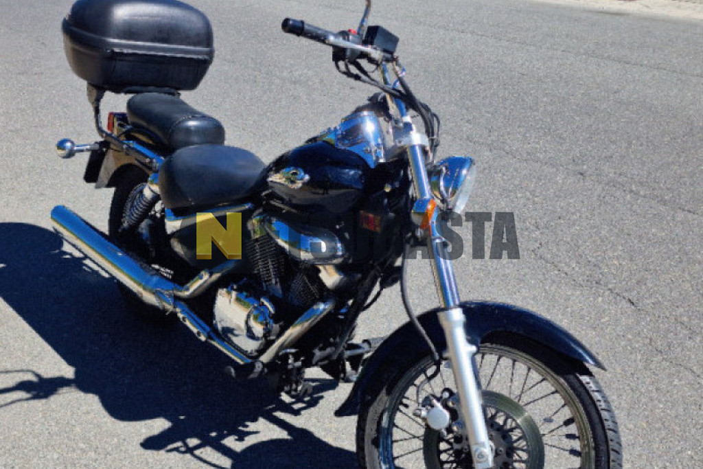 Suzuki Intruder 250 2008