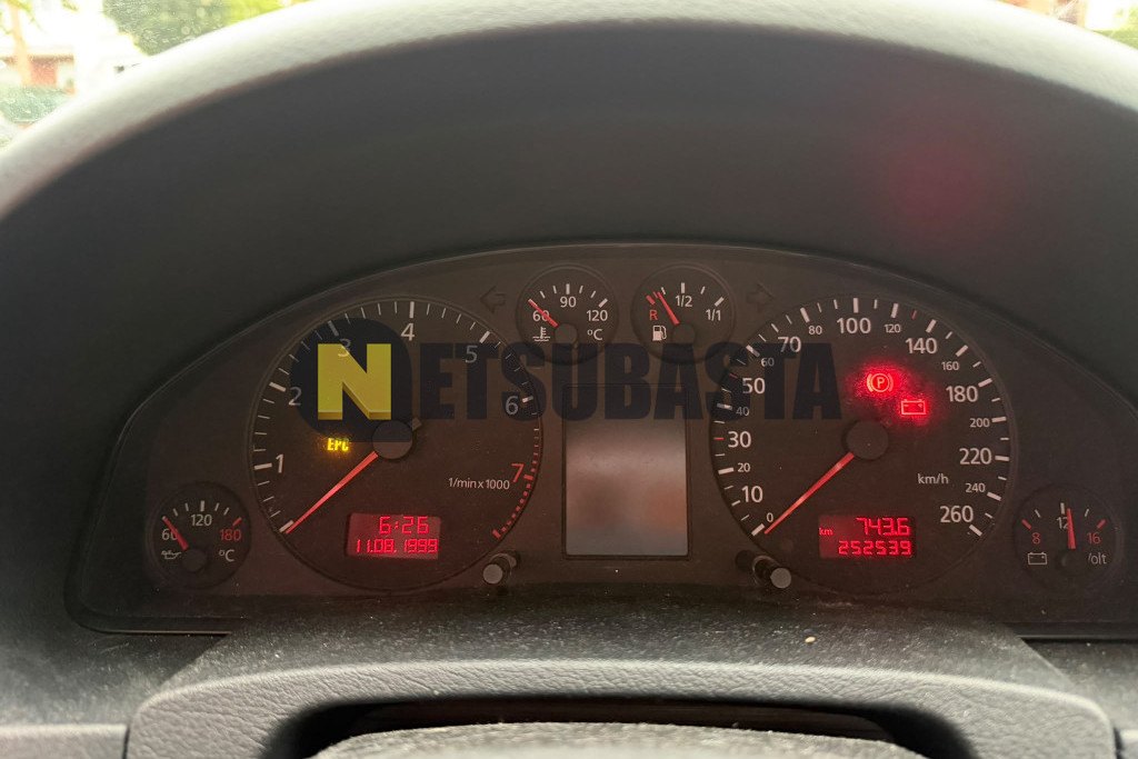 Audi A6 2.4 2001