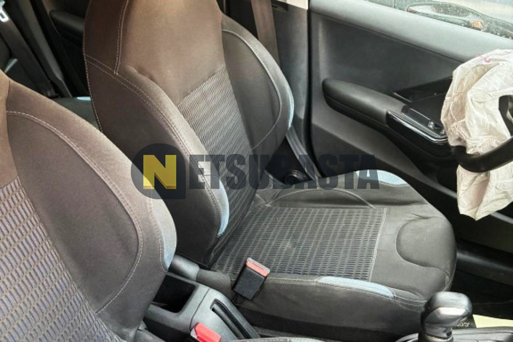Peugeot 208 1.6 VTi 2015