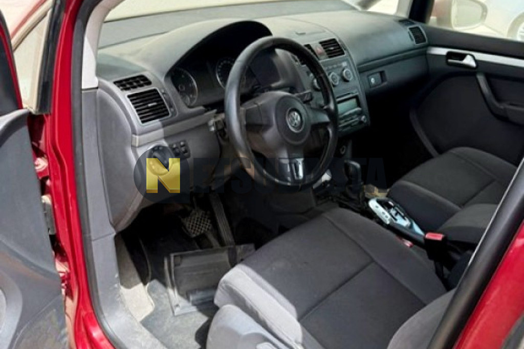 Volkswagen Touran 1.6 TDI Bluemotion DSG 7 vel. (7 plazas) 2015