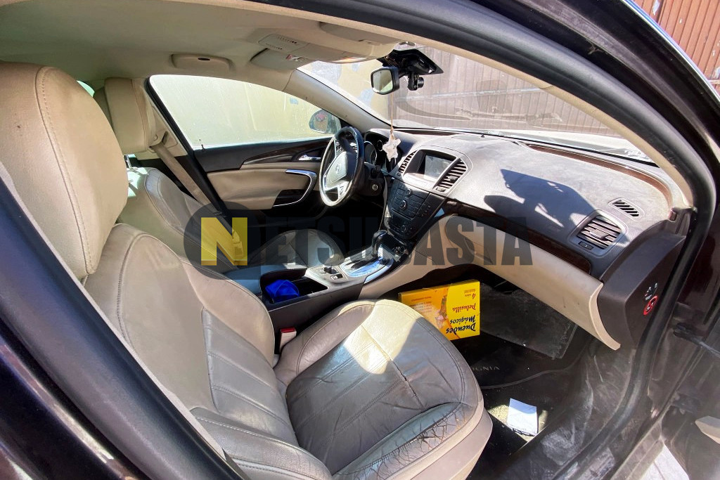 Opel Insignia Sports Tourer 2.0 CDTI 2011
