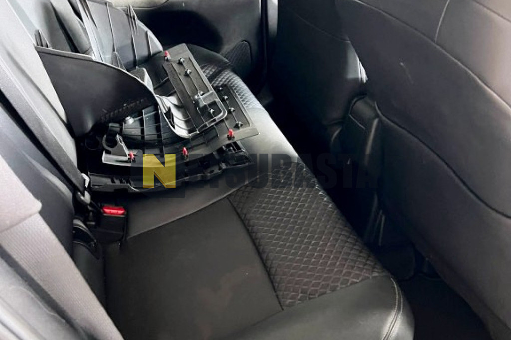 Toyota Yaris 100H 2020