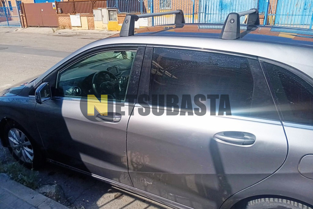 Mercedes-Benz B 180 CDI BlueEFFICIENCY 2012