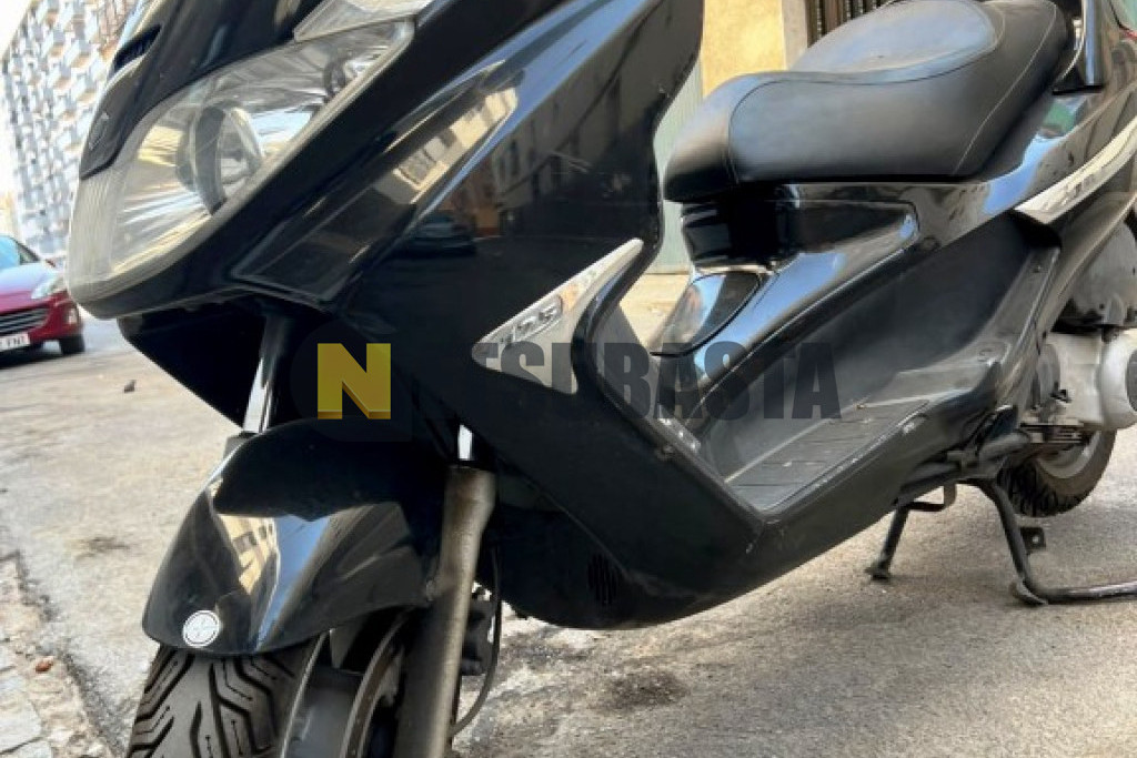 Piaggio X8 125 2004