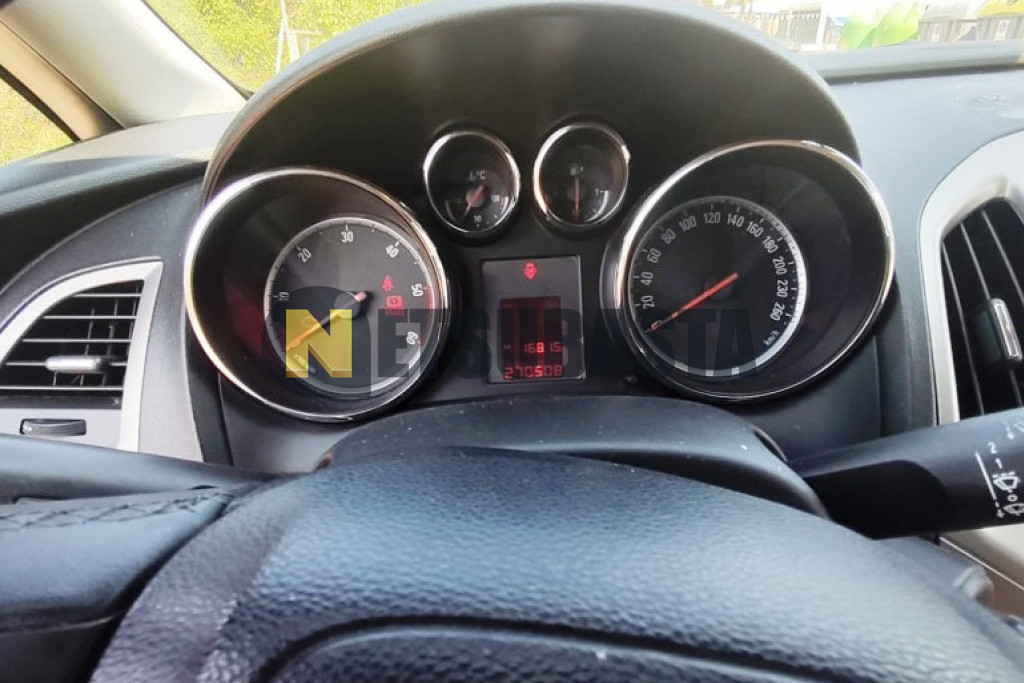 Opel Astra 1.7 CDTi 2011