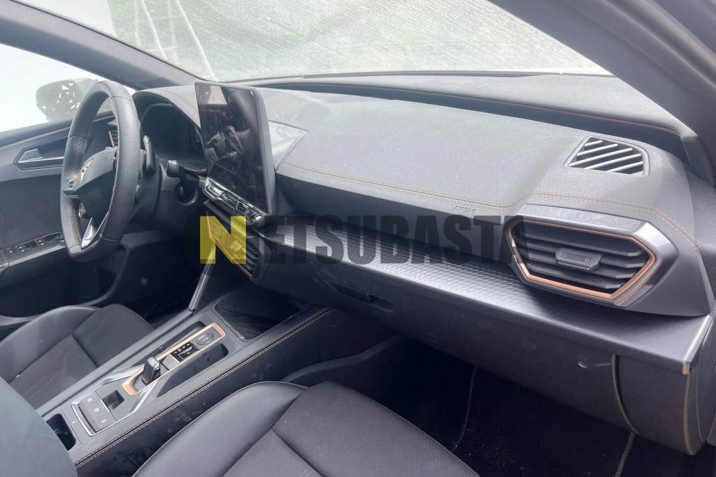 Cupra Leon 1.5 eTSI DSG 2025