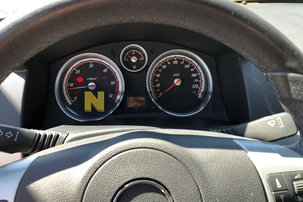 Opel Astra GTC 1.9 CDTi 2007