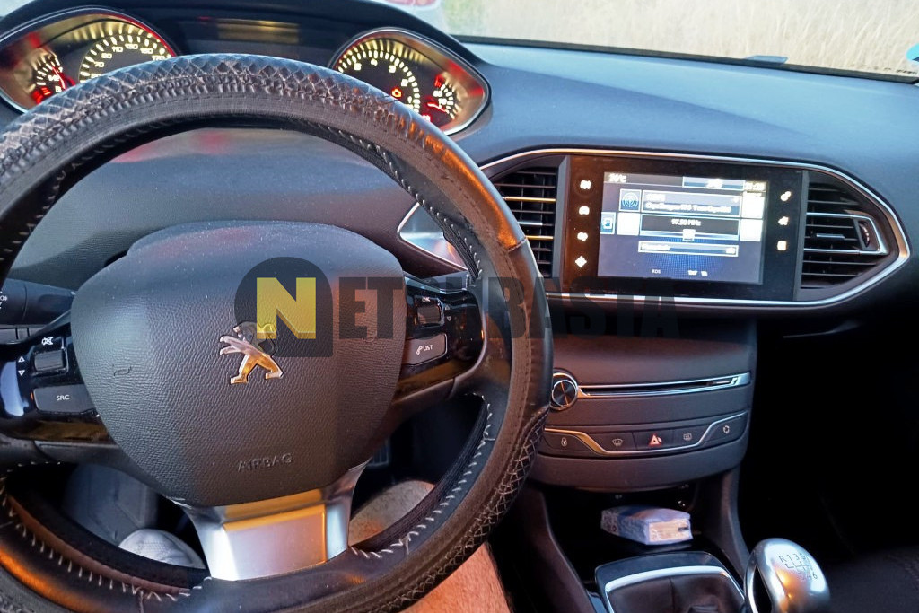 Peugeot 308 SW 1.2 PureTech 2015