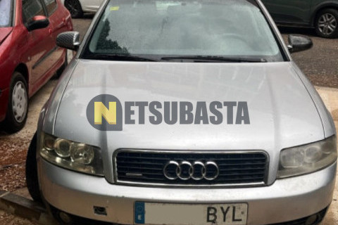 Audi A4 2.5 TDI quattro 6 vel. 2002