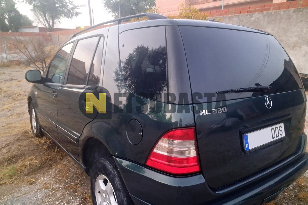 Mercedes-Benz ML 320 2001