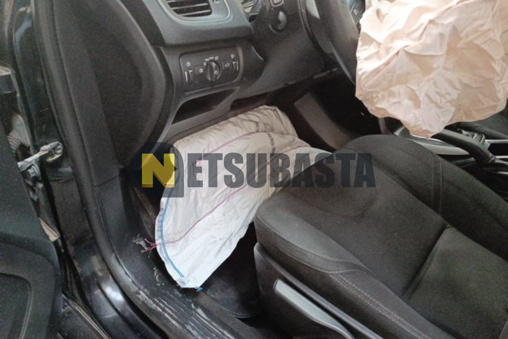 Volvo V40 D2 2013
