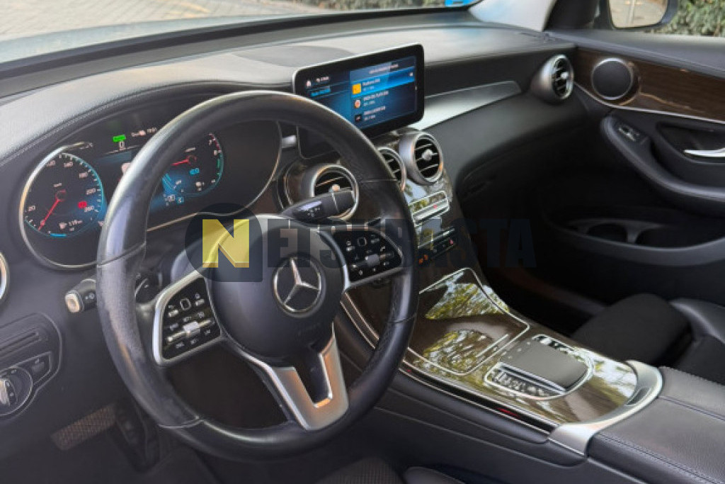Mercedes-Benz GLC 300 e 4MATIC 2022