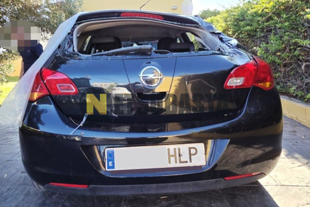Opel Astra 1.7 CDTi 2012