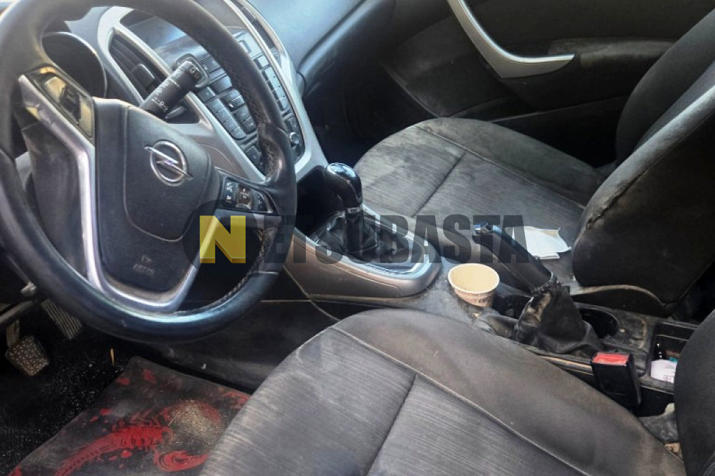 Opel Astra Sports Tourer 1.7 CDTI 2012