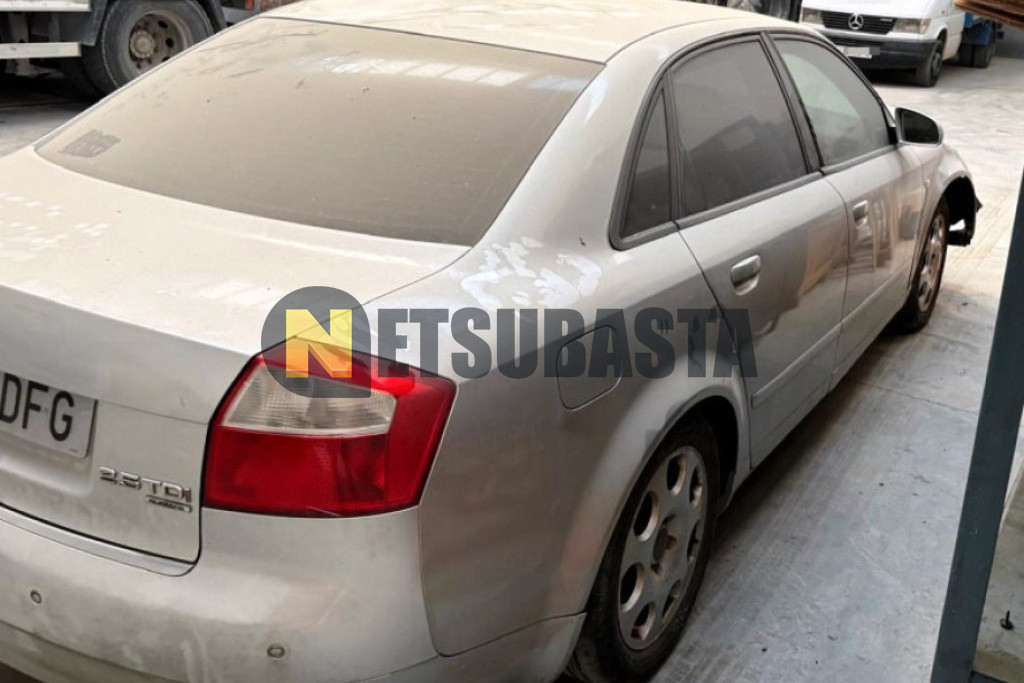 Audi A4 2.5 TDI quattro 2001