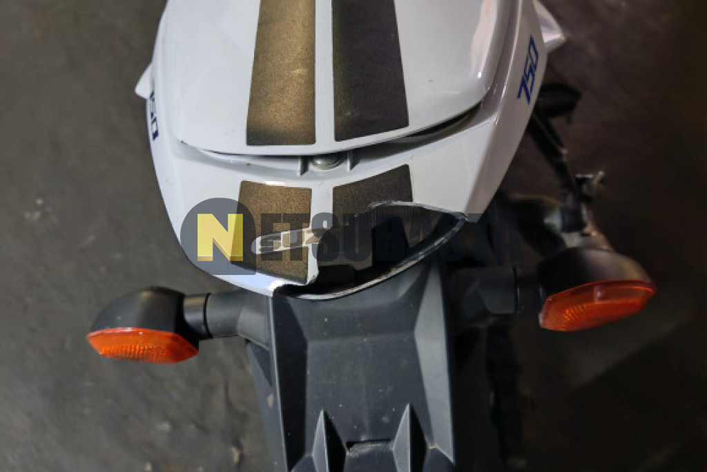 Suzuki GSR 750 2011