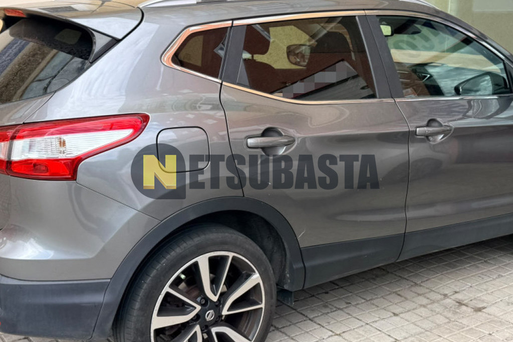 Nissan Qashqai 1.6 dCi 4x2 XTRONIC 2015