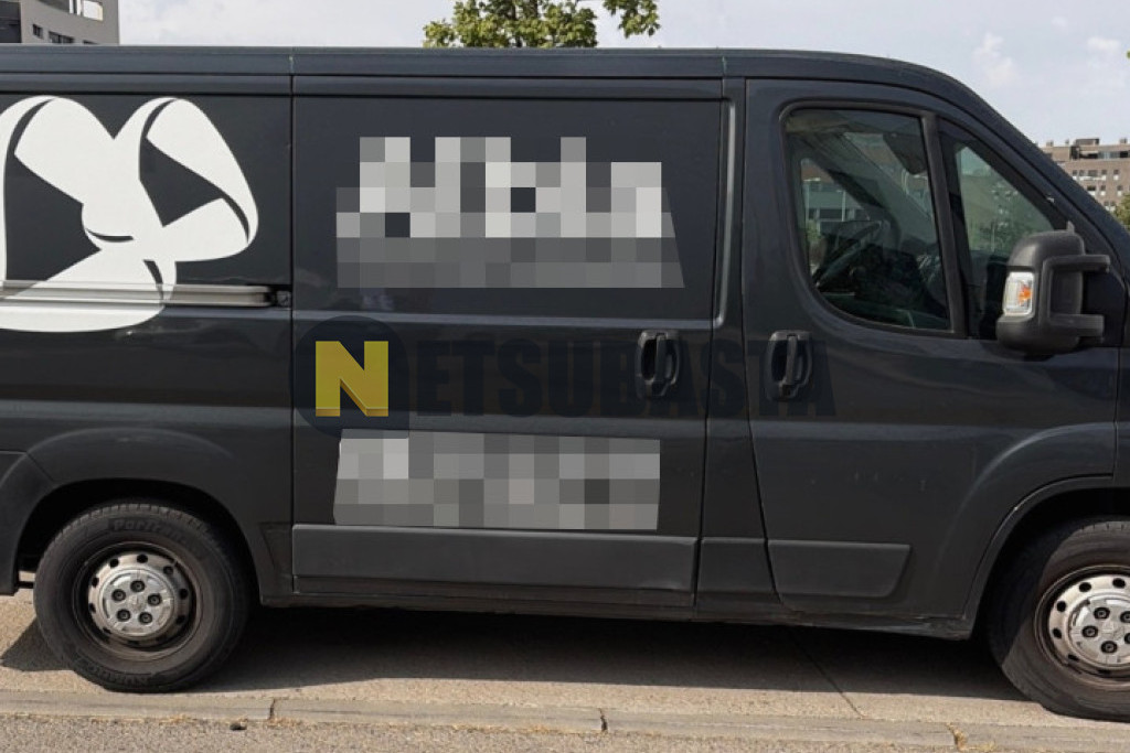 Peugeot Boxer Furgón 2.2 HDi 2013