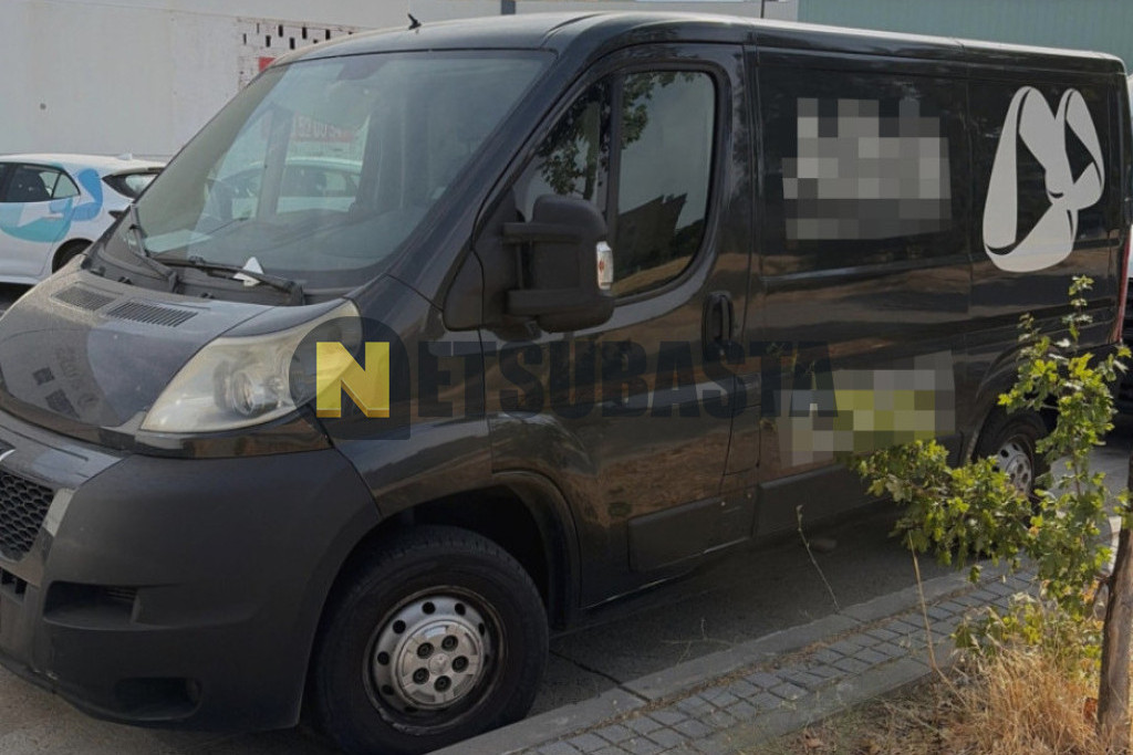 Peugeot Boxer Furgón 2.2 HDi 2013