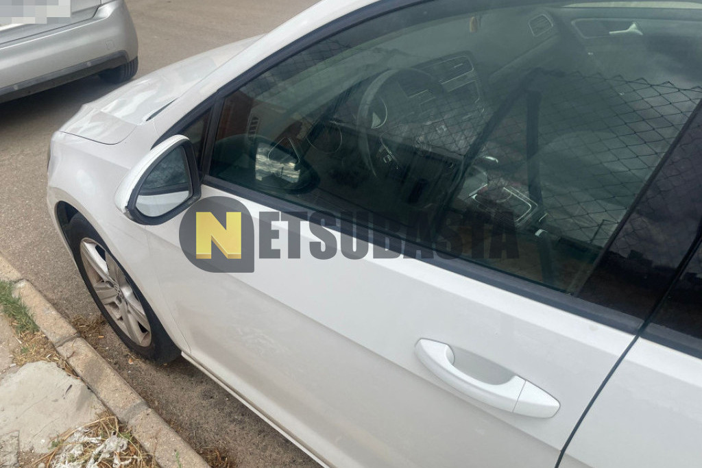 Volkswagen Golf 1.6 TDI CR DSG 7 vel. 2013