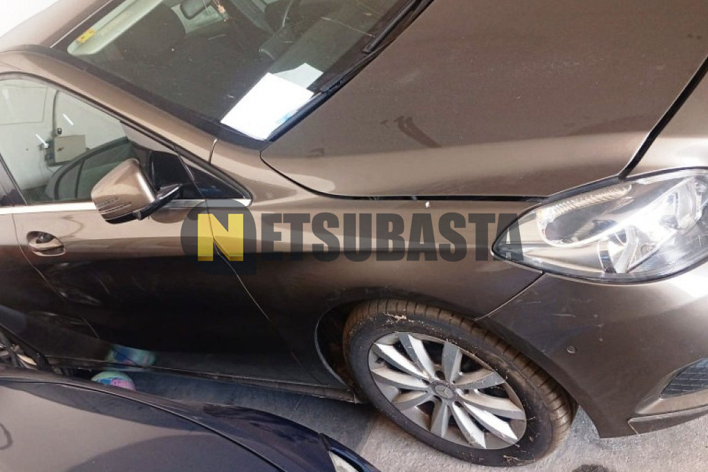 Mercedes-Benz B 180 CDI BlueEFFICIENCY 2012