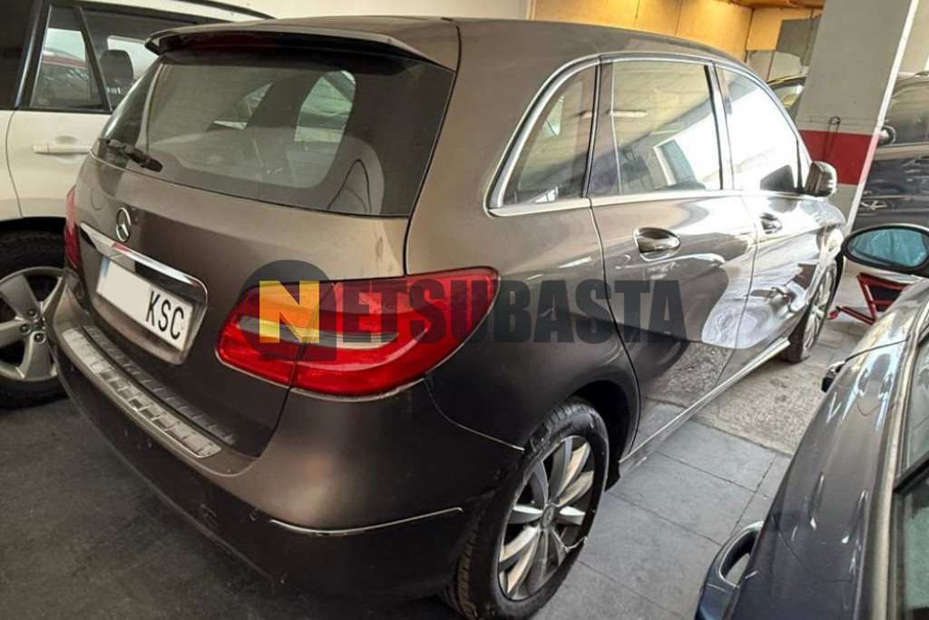 Mercedes-Benz B 180 CDI BlueEFFICIENCY 2012