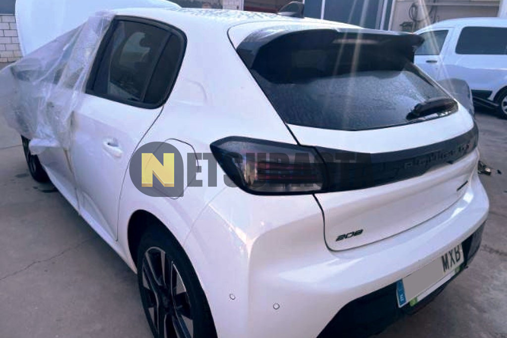 Peugeot 208 Hybrid 100 e-DCS6 2024