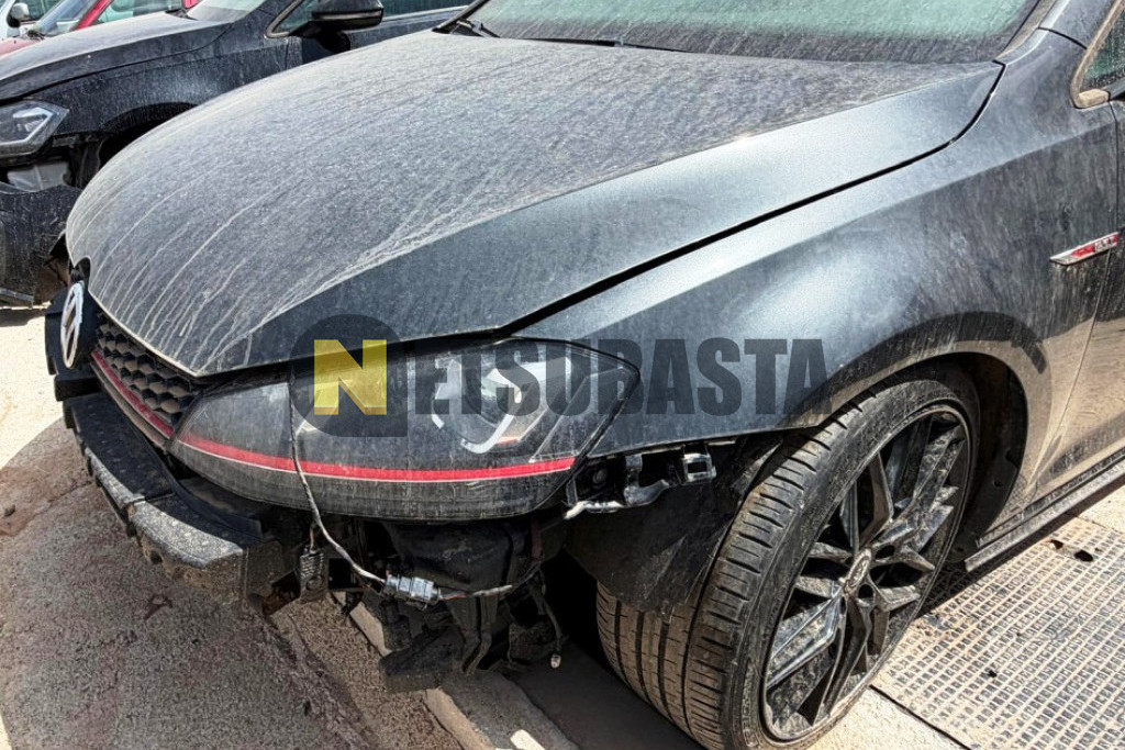 Volkswagen Golf GTI 2.0 TSI BMT DSG 6 vel. 2016