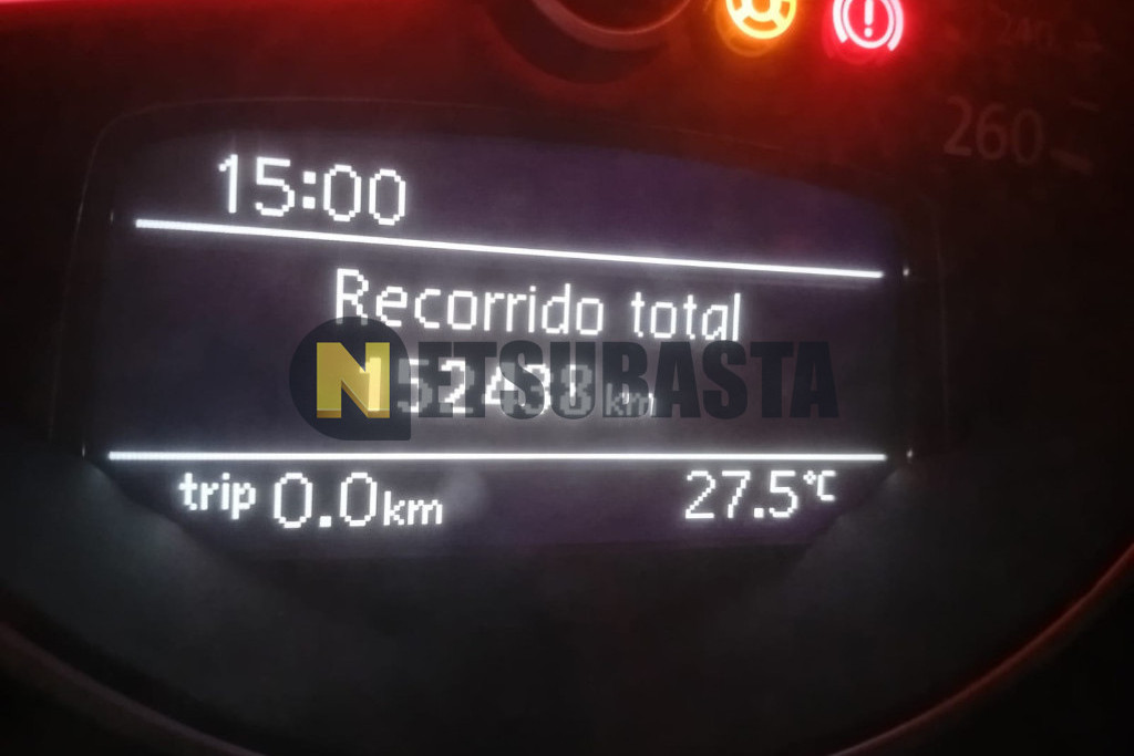 Volkswagen Beetle 1.6 TDI 2012