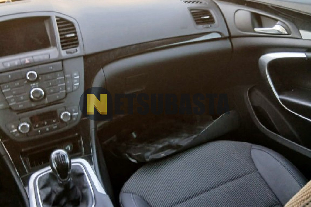 Opel Insignia Sports Tourer 2.0 CDTI ecoFLEX 2011