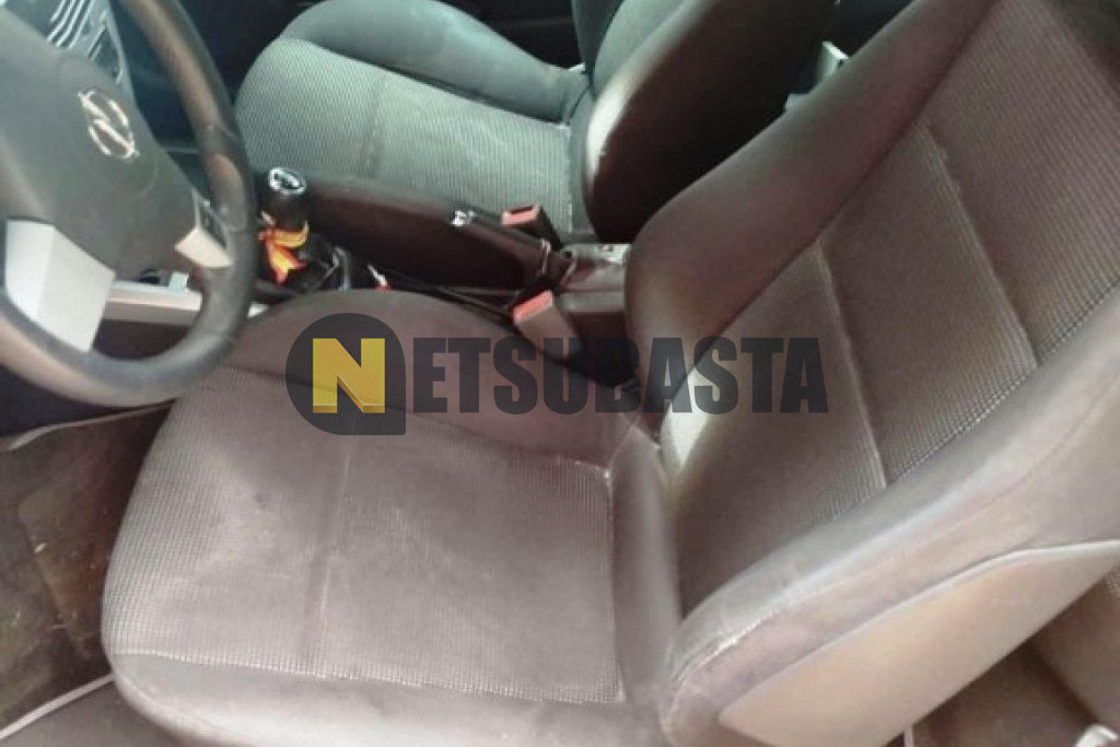 Opel Astra GTC 1.9 CDTi 2007