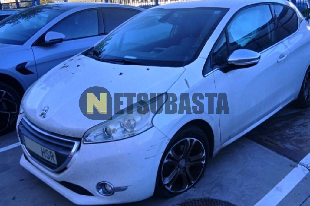 Peugeot 208 1.6 HDi 2013