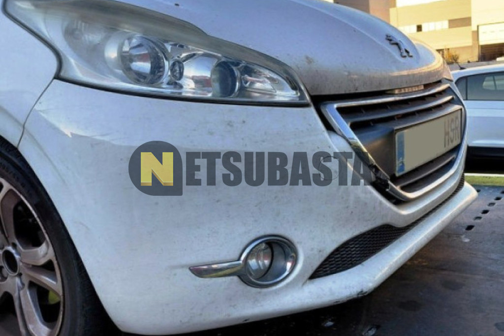 Peugeot 208 1.6 HDi 2013