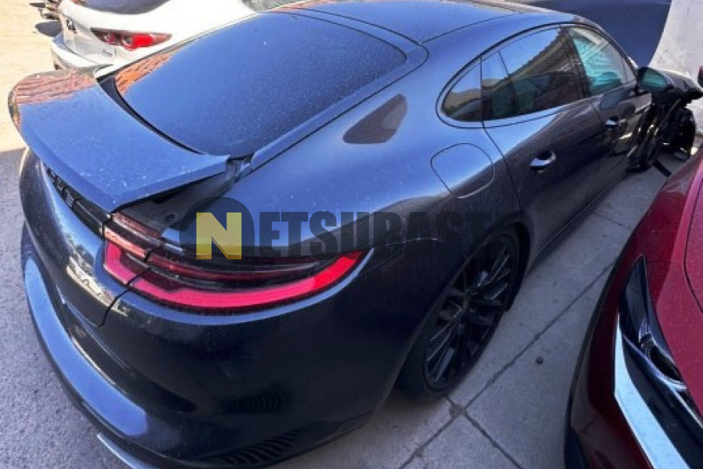 Porsche Panamera 4 E-Hybrid 2017