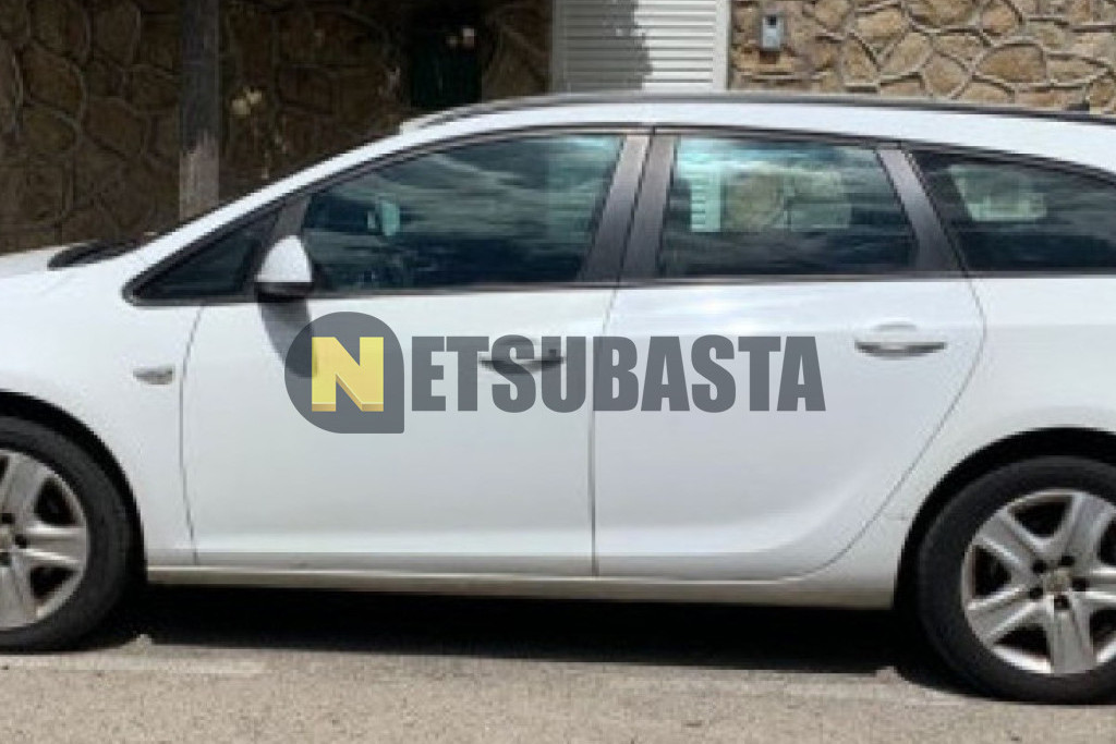 Opel Astra Sports Tourer 1.7 CDTI 2012