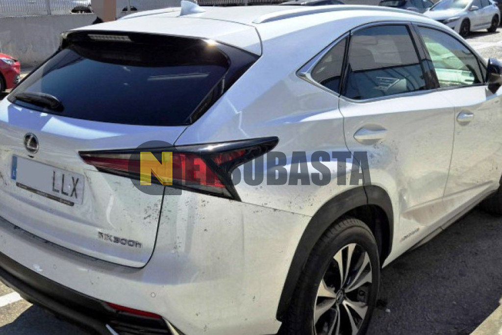 Lexus NX 300h 2WD 2020