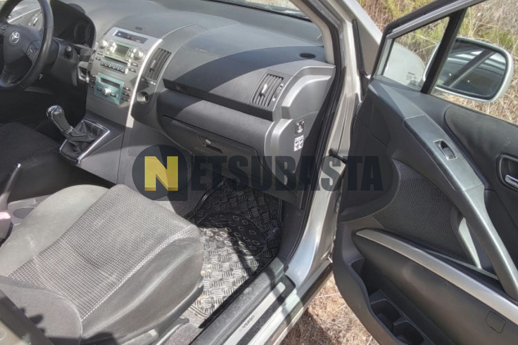 Toyota Corolla Verso 2.2 D4D 2006
