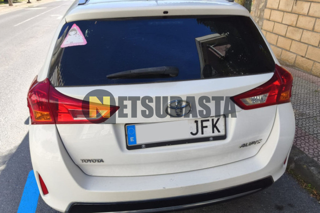 Toyota Auris Touring Sport 120D 2015