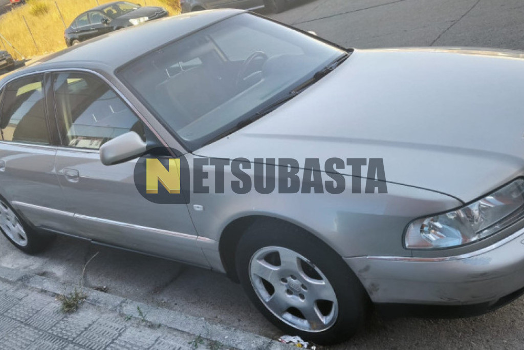 Audi A8 2.5 TDI quattro tiptronic 2000