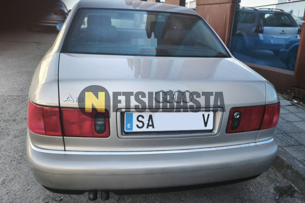 Audi A8 2.5 TDI quattro tiptronic 2000