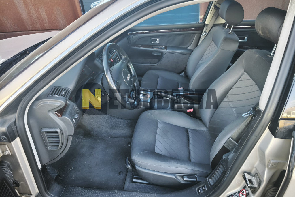 Audi A8 2.5 TDI quattro tiptronic 2000