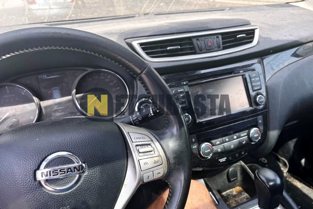 Nissan Qashqai 1.6 dCi 4x2 XTRONIC 2015