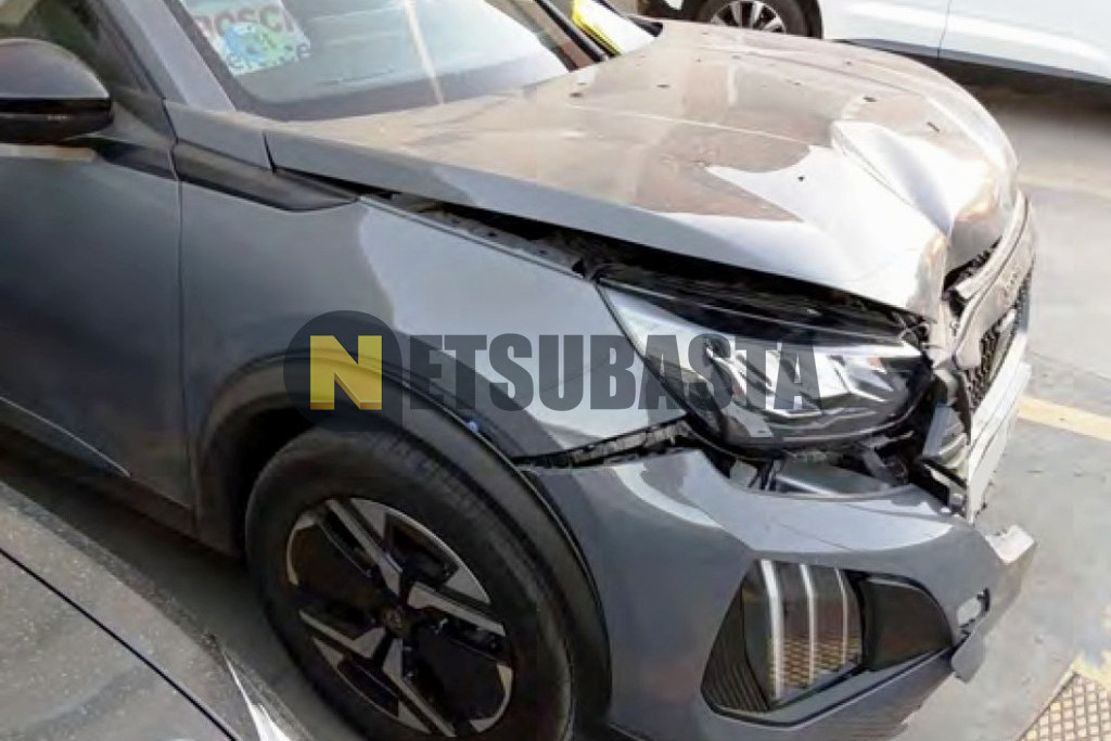 Peugeot 2008 Hybrid 136 e-DCS6 2025